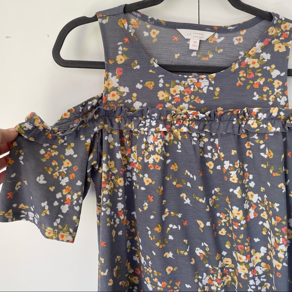 SOLD! LC Lauren Conrad Cold Shoulder Top Medium